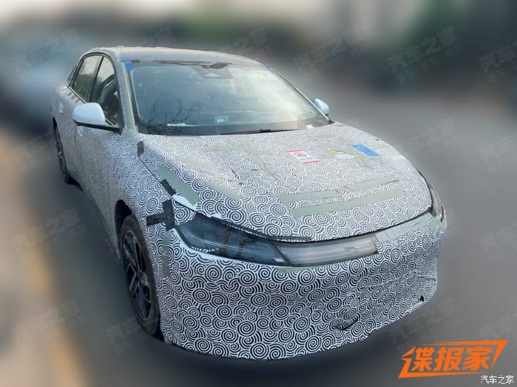极狐全新轿车谍照曝光 采用最新家族设计 竞争秦PLUS EV